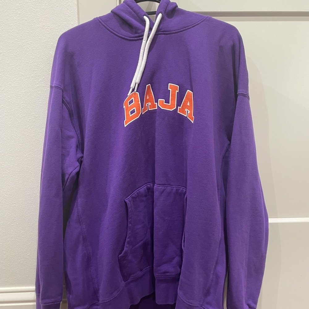 XL Hoodie no brand. Thrifted hoodie